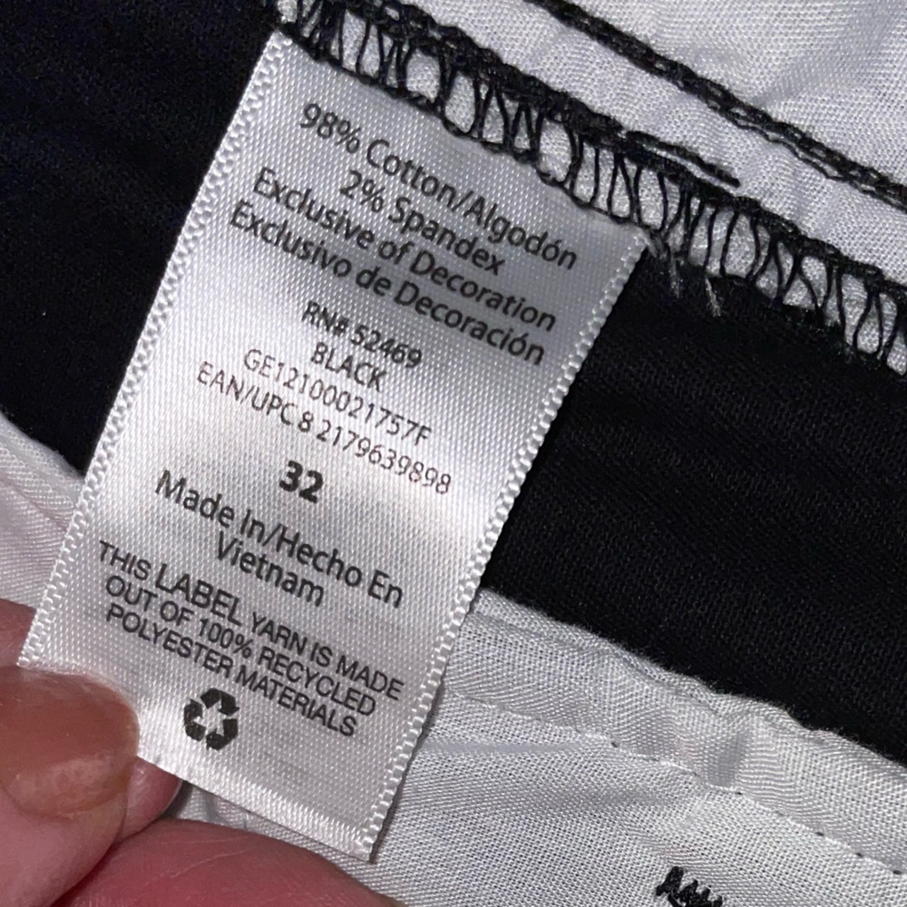 ☀️NWT Men's Gray and Black Shorts - Picture 9 of 9